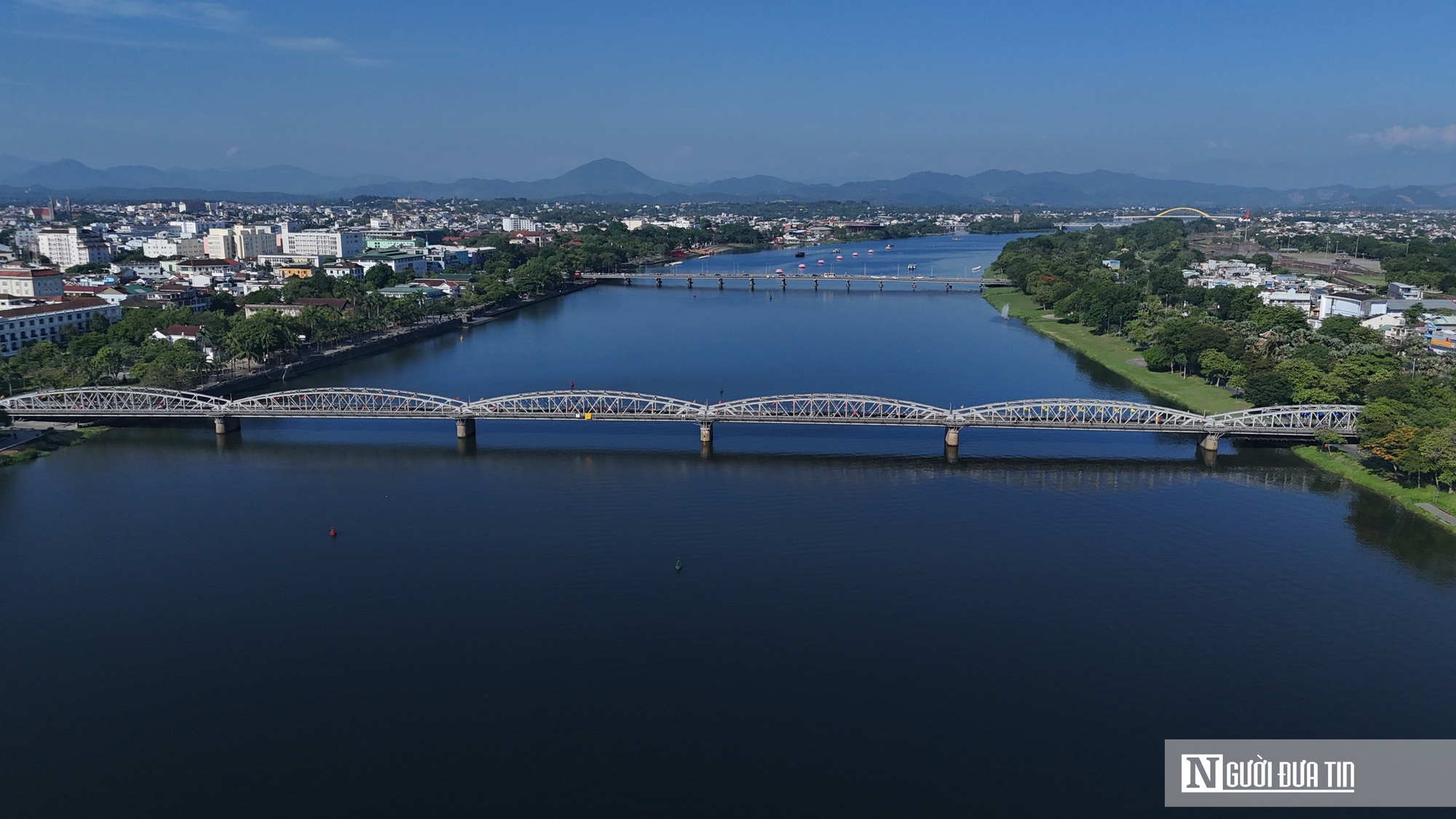 Kinh phí, phương án “đại tu” cây cầu biểu tượng của Huế như thế nào?- Ảnh 3. Kinh phí, phương án “đại tu” cây cầu biểu tượng của Huế như thế nào?- Ảnh 3.