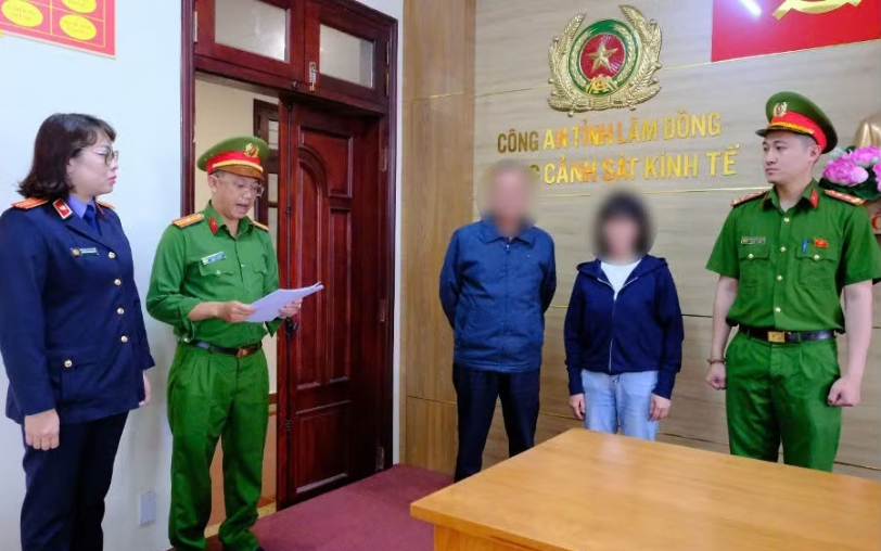 Ninh Bình: Khởi tố đối tượng buôn bán giày dép giả mạo nhãn hiệu trị giá hơn 3,1 tỷ đồng- Ảnh 2. Ninh Bình: Khởi tố đối tượng buôn bán giày dép giả mạo nhãn hiệu trị giá hơn 3,1 tỷ đồng- Ảnh 2.
