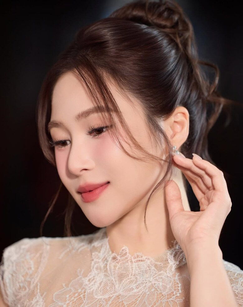 Quán quân Giọng hát Việt: Từ hào quang tuổi 17 đến hành trình tự chữa lành đầy bản lĩnh ở tuổi 31- Ảnh 4.