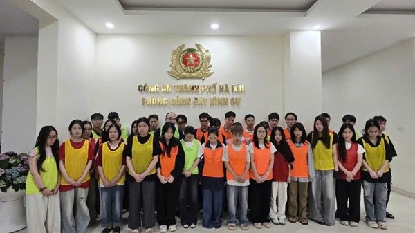 Bắt giám đốc Công ty Siêu Thị Seo và 17 nhân viên chuyên quảng bá website cờ bạc - Ảnh 2.