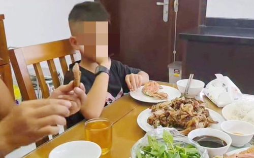 Nóng: Tạm giữ mẹ kế nghi bạo hành con riêng của chồng- Ảnh 1. Nóng: Tạm giữ mẹ kế nghi bạo hành con riêng của chồng- Ảnh 1.