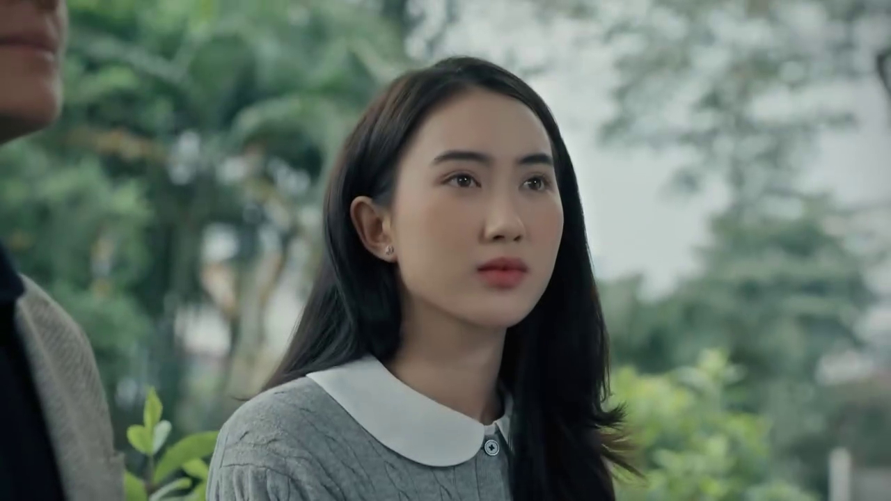 Nhan sắc thanh thuần, trong trẻo của