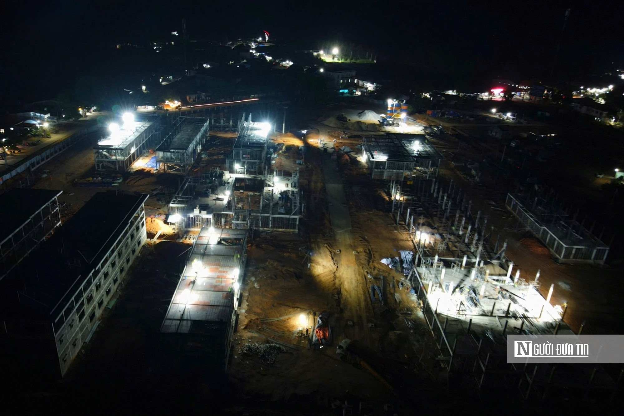 Quảng Ngãi tăng tốc hoàn thiện 4 trường nội trú vùng biên trước năm học mới- Ảnh 1. Quảng Ngãi tăng tốc hoàn thiện 4 trường nội trú vùng biên trước năm học mới- Ảnh 1.