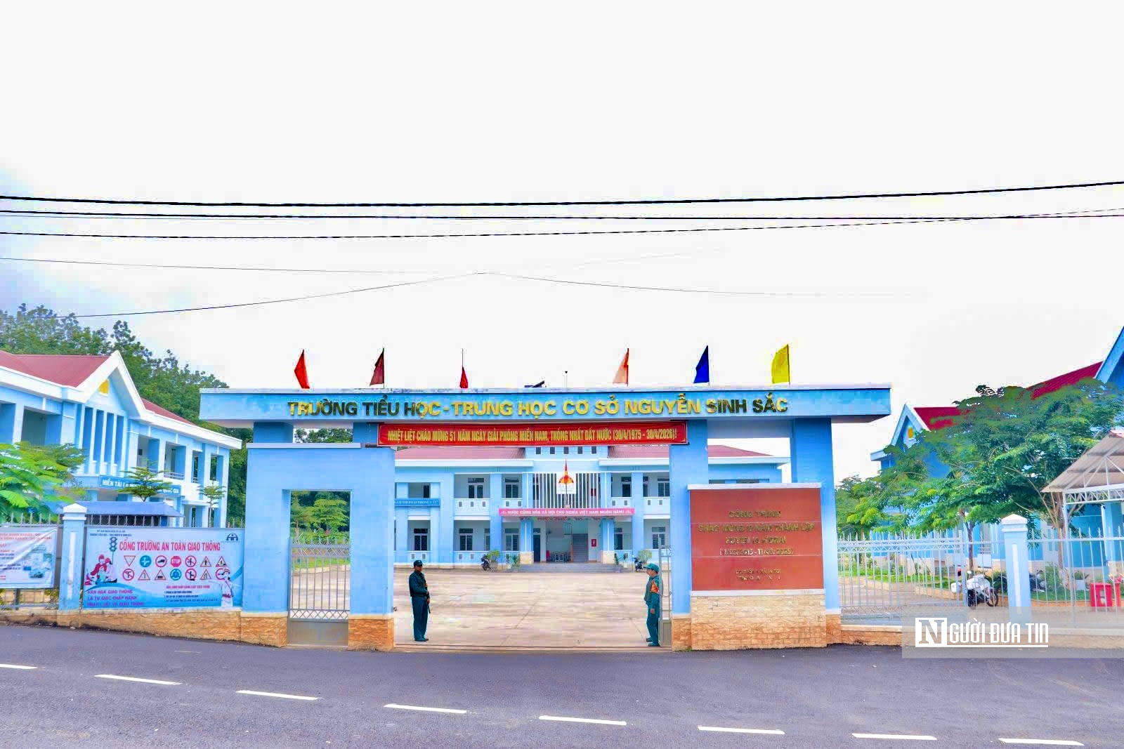 Quảng Ngãi tăng tốc hoàn thiện 4 trường nội trú vùng biên trước năm học mới- Ảnh 6. Quảng Ngãi tăng tốc hoàn thiện 4 trường nội trú vùng biên trước năm học mới- Ảnh 6.