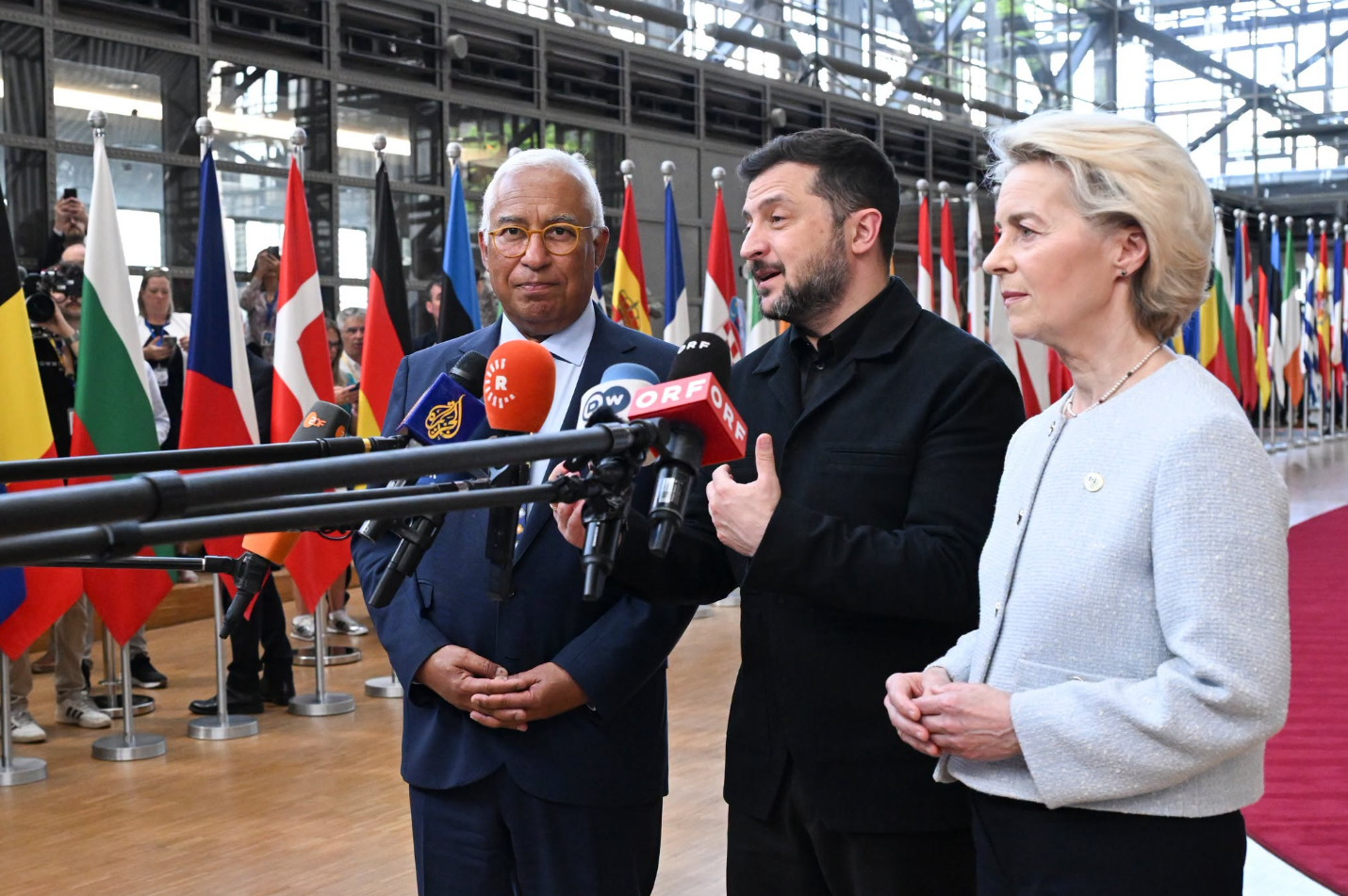 EU chia rẽ về chiến lược tiếp cận Nga khi xung đột Ukraine kéo dài- Ảnh 1. EU chia rẽ về chiến lược tiếp cận Nga khi xung đột Ukraine kéo dài- Ảnh 1.