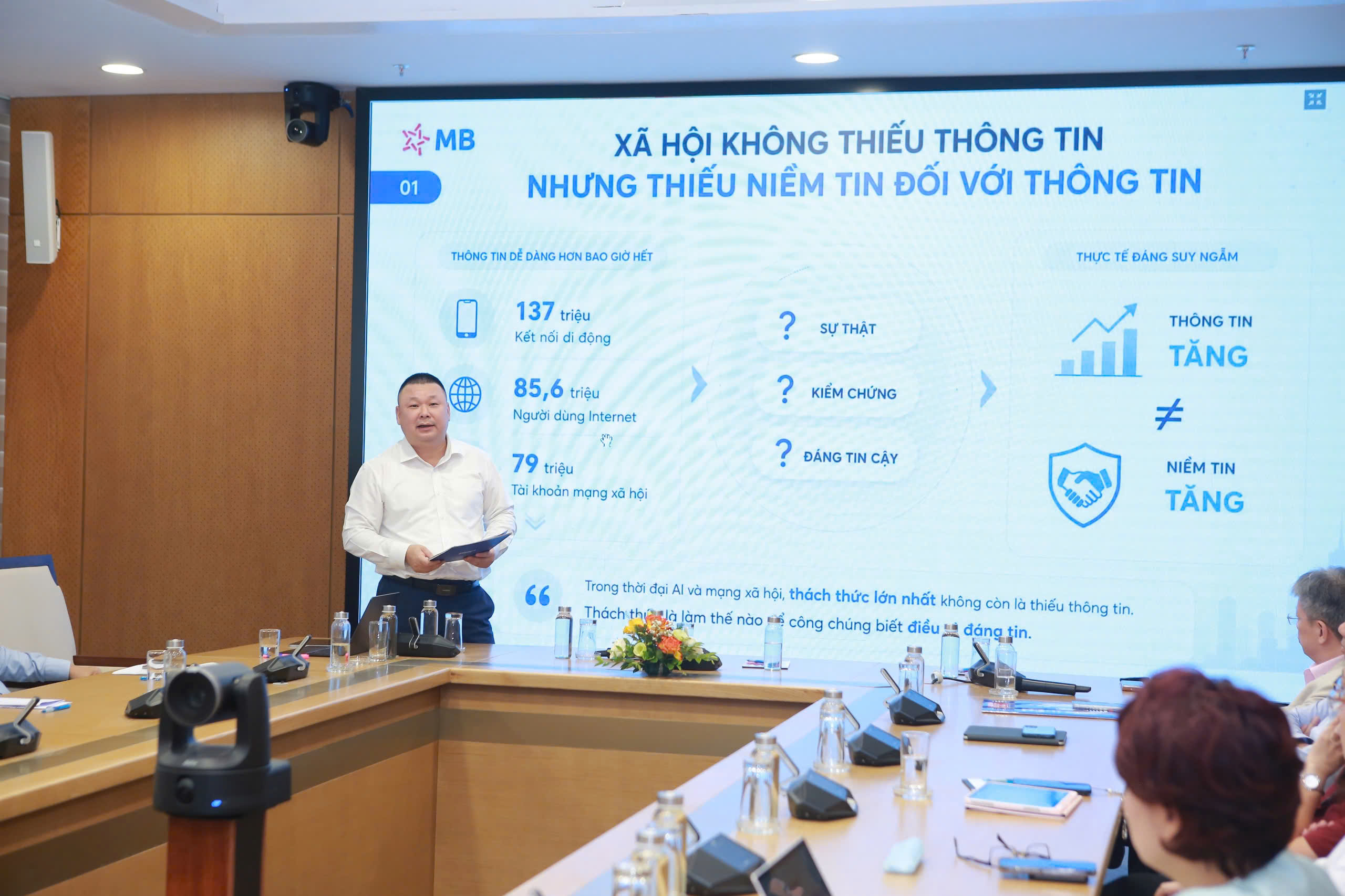 Cần tăng cường chống tin giả, deepfake, giả mạo thương hiệu và lừa đảo trên không gian số - Ảnh 1.