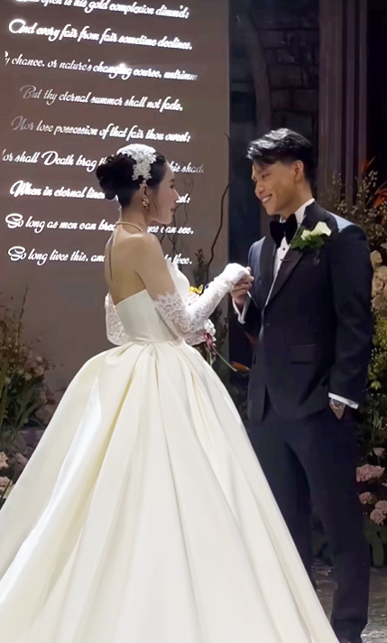 Cô dâu Bích Hạnh của cầu thủ Văn Thanh công khai con riêng tại đám cưới - Ảnh 6.