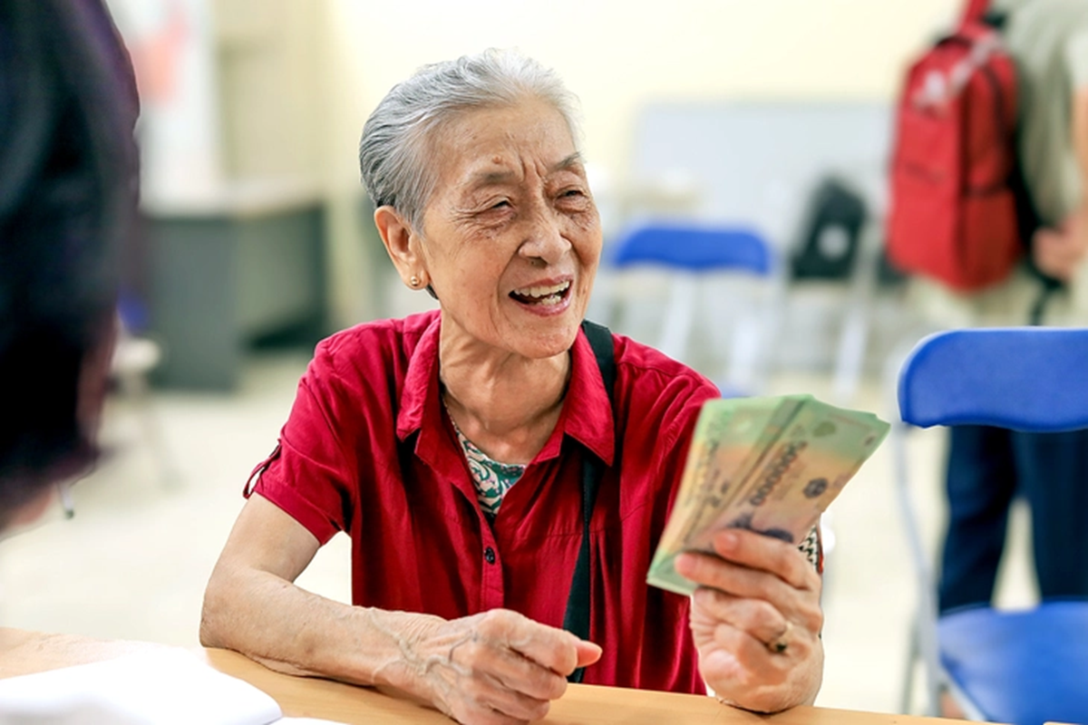 Còn ít ngày trước kỳ lương hưu tháng 7: BHXH Hà Nội yêu cầu làm ngay việc này trước 30/6 - Ảnh 1.
