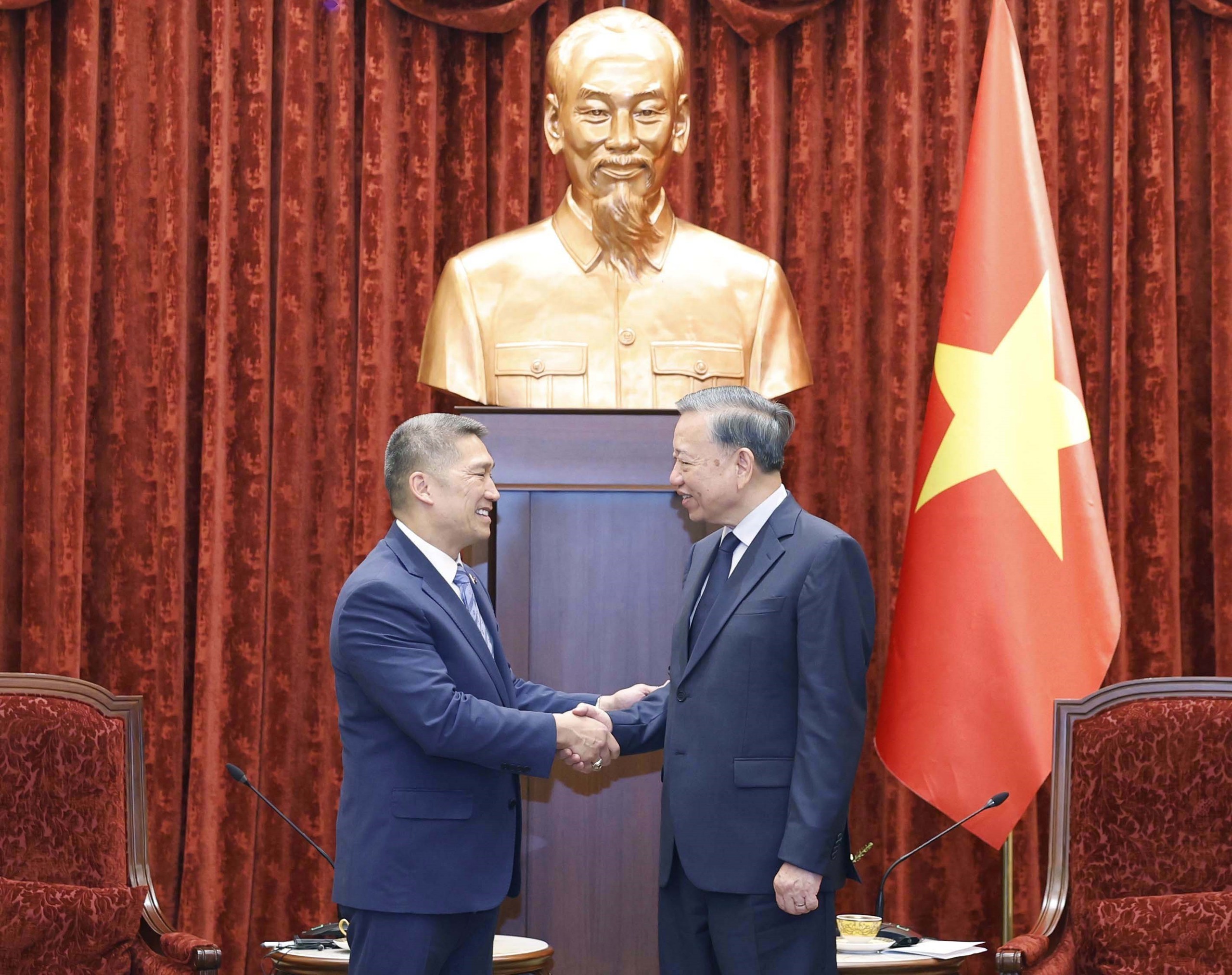 Tổng Bí thư, Chủ tịch nước Tô Lâm tiếp Quyền Bộ trưởng Hải quân Hoa Kỳ Hùng Cao- Ảnh 1.