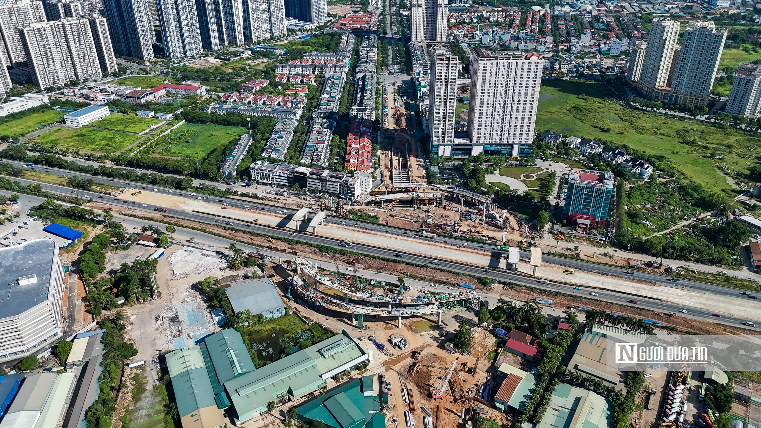 Cận cảnh si&ecirc;u n&uacute;t giao gần 2.400 tỷ đồng ở H&agrave; Nội sau hơn 1 năm - Ảnh 2.