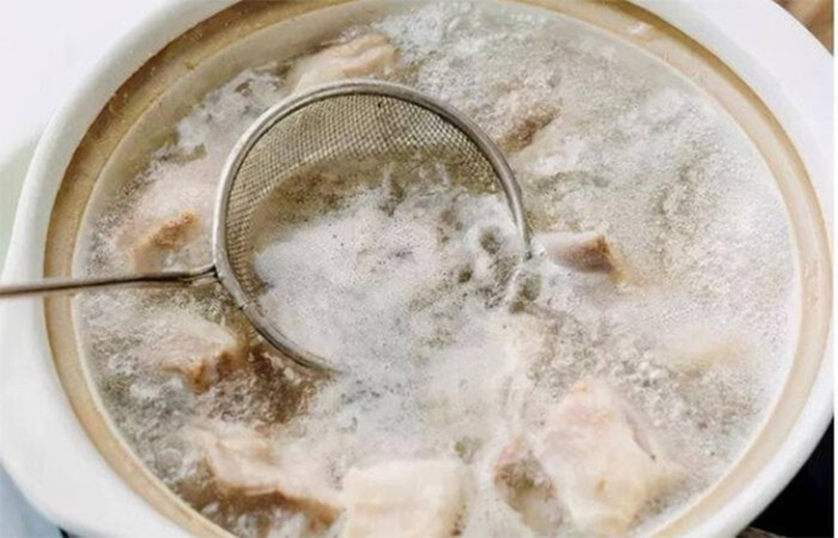 Bọt váng khi luộc thịt càng nhiều