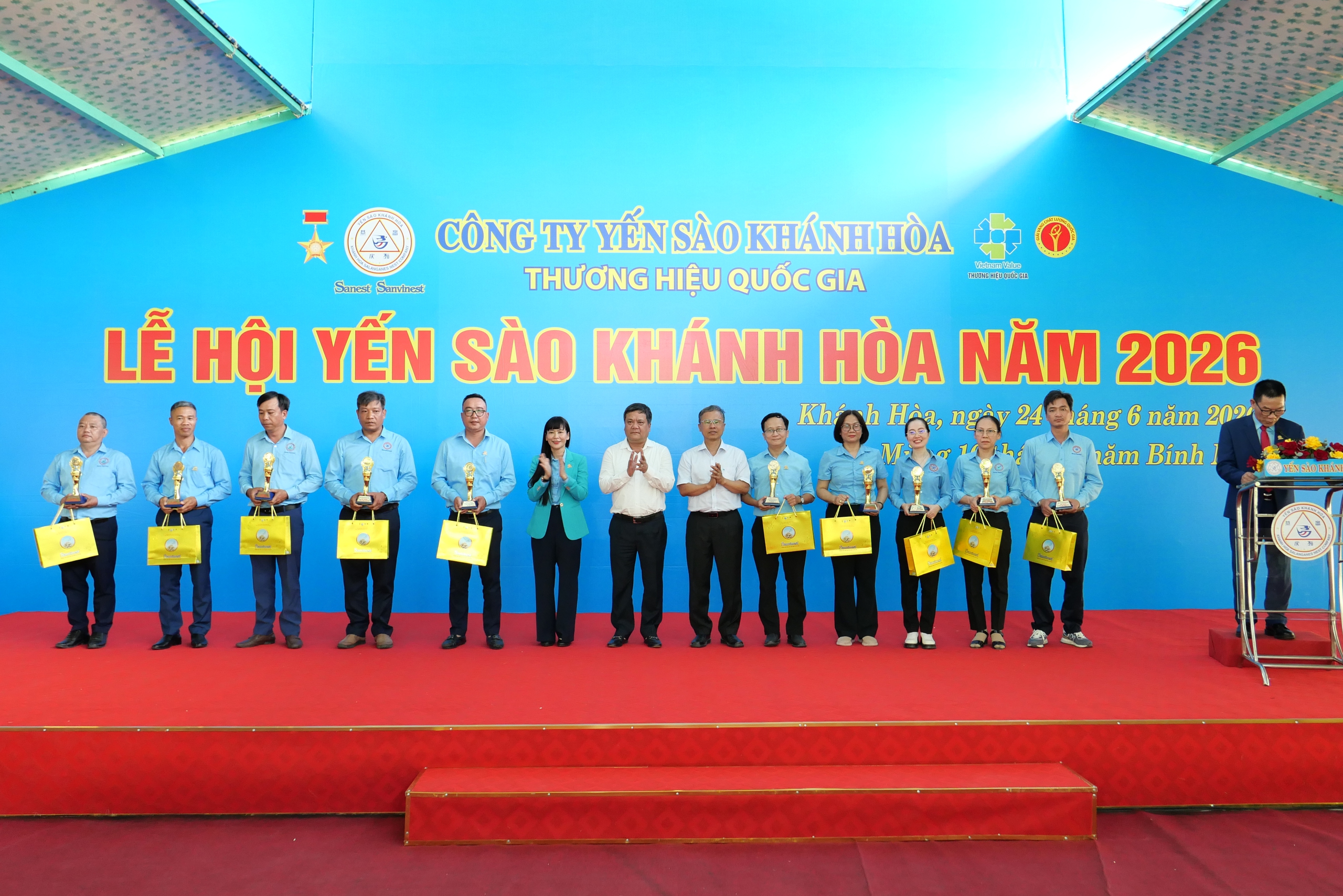 Công ty Yến sào Khánh Hòa tổ chức Lễ hội Yến sào 2026 tại Hòn Nội- Ảnh 3. Công ty Yến sào Khánh Hòa tổ chức Lễ hội Yến sào 2026 tại Hòn Nội- Ảnh 3.