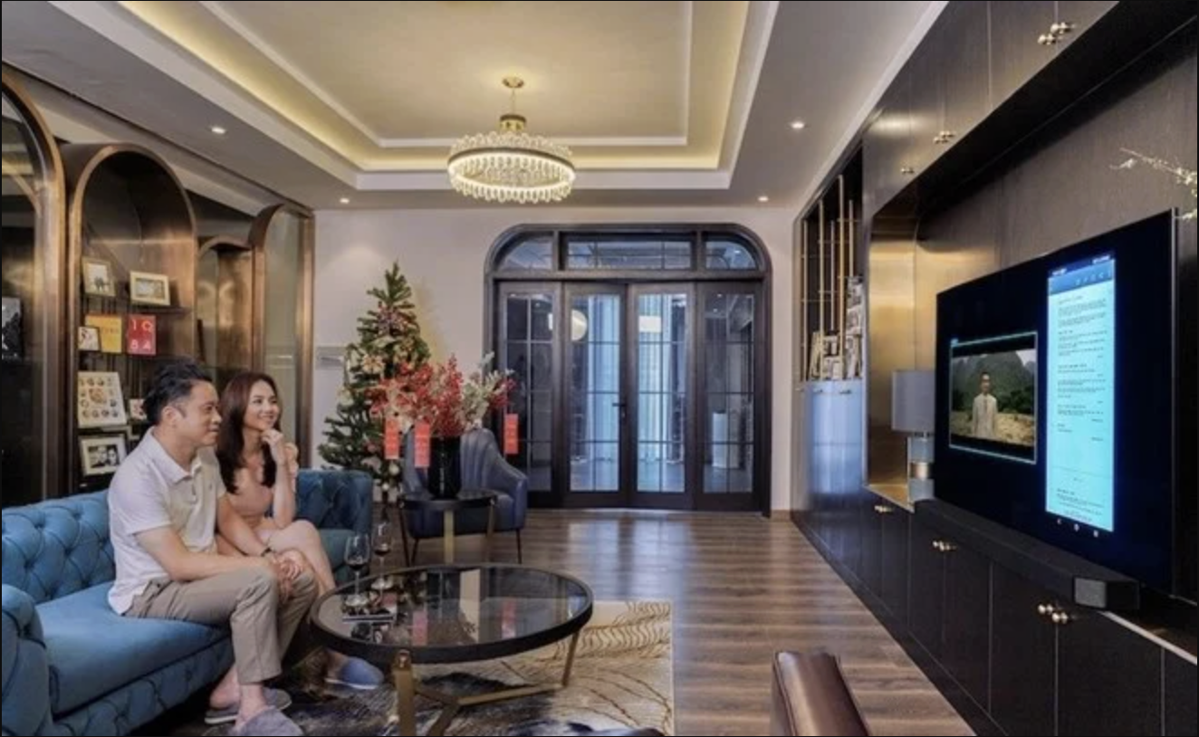 Hoa khôi Tây Đô từng là thủ khoa Báo chí, cuộc sống tuổi 42 đáng ngưỡng mộ - Ảnh 7.