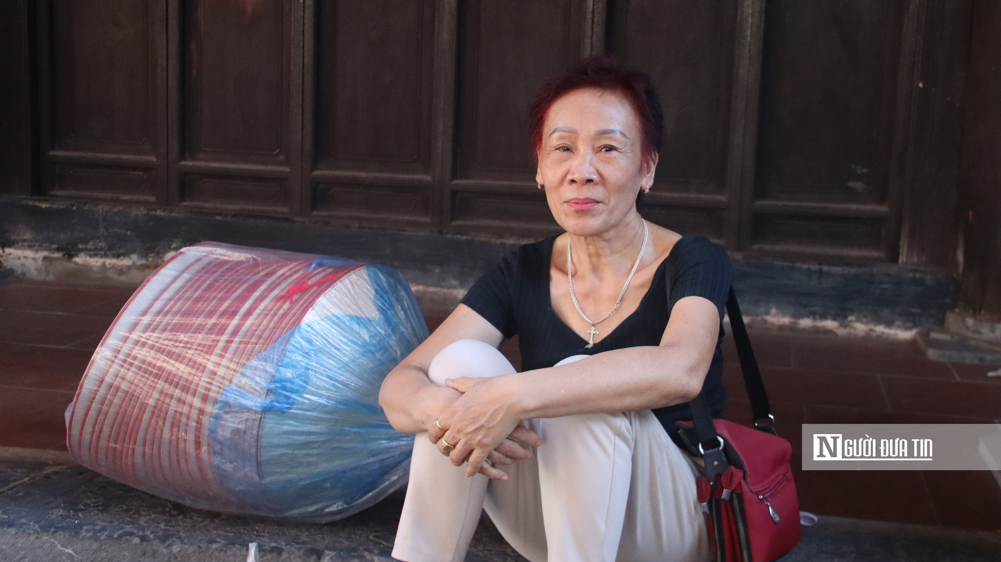 Phi&ecirc;n chợ họp từ 4 giờ s&aacute;ng v&agrave; nỗi lo chưa từng ngu&ocirc;i của người l&agrave;ng n&oacute;n Chu&ocirc;ng - Ảnh 8.