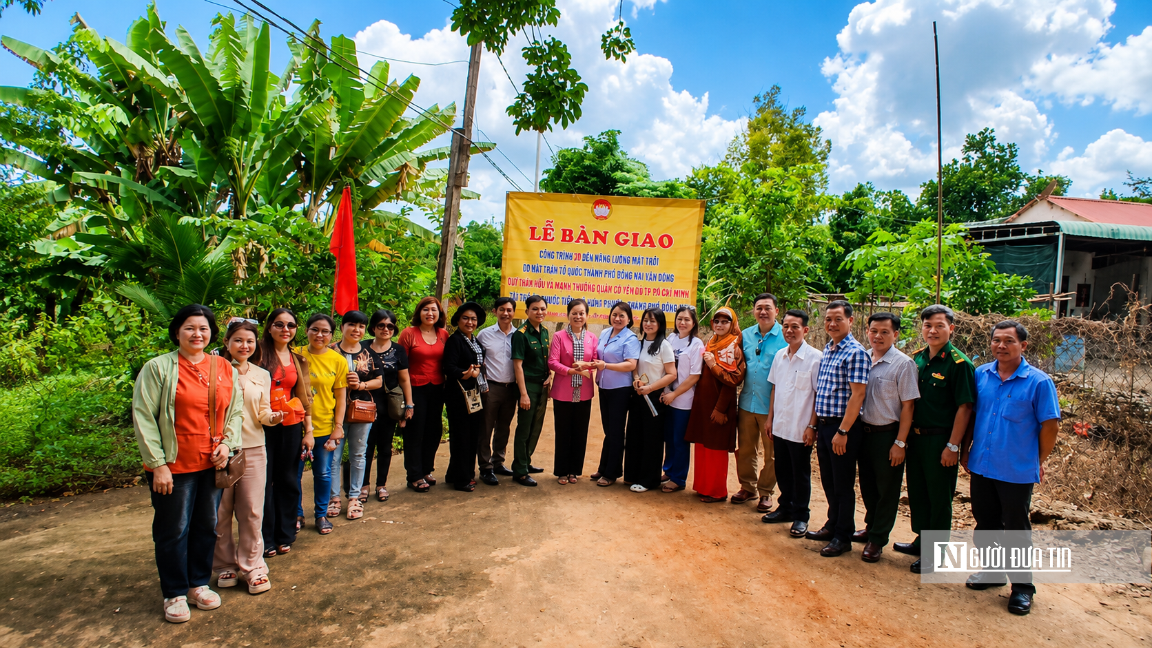 Trao &aacute;nh s&aacute;ng bi&ecirc;n cương, lan tỏa nghĩa t&igrave;nh hướng về v&ugrave;ng bi&ecirc;n giới Tổ quốc thi&ecirc;ng li&ecirc;ng- Ảnh 1.