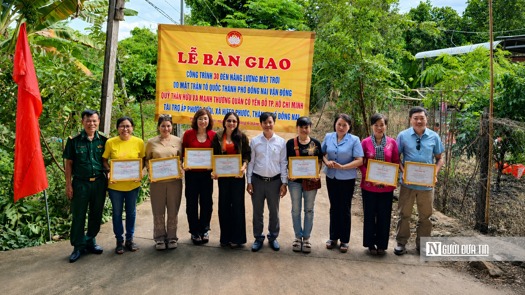 Trao &aacute;nh s&aacute;ng bi&ecirc;n cương, lan tỏa nghĩa t&igrave;nh hướng về v&ugrave;ng bi&ecirc;n giới Tổ quốc thi&ecirc;ng li&ecirc;ng- Ảnh 3.