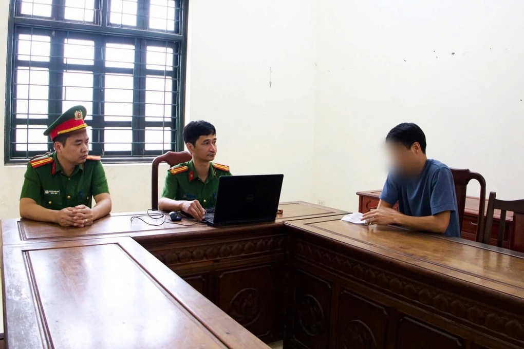 Vụ thai phụ bị đ&aacute;nh v&agrave;o đầu, &ocirc;m bụng k&ecirc;u cứu: Người đ&agrave;n &ocirc;ng li&ecirc;n quan đ&atilde; ra c&ocirc;ng an tr&igrave;nh diện- Ảnh 1.