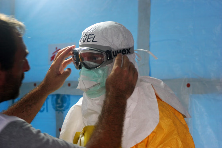Chính phủ Pháp xác nhận bác sĩ hồi hương từ Congo là ca nhiễm ebola đầu tiên- Ảnh 1.