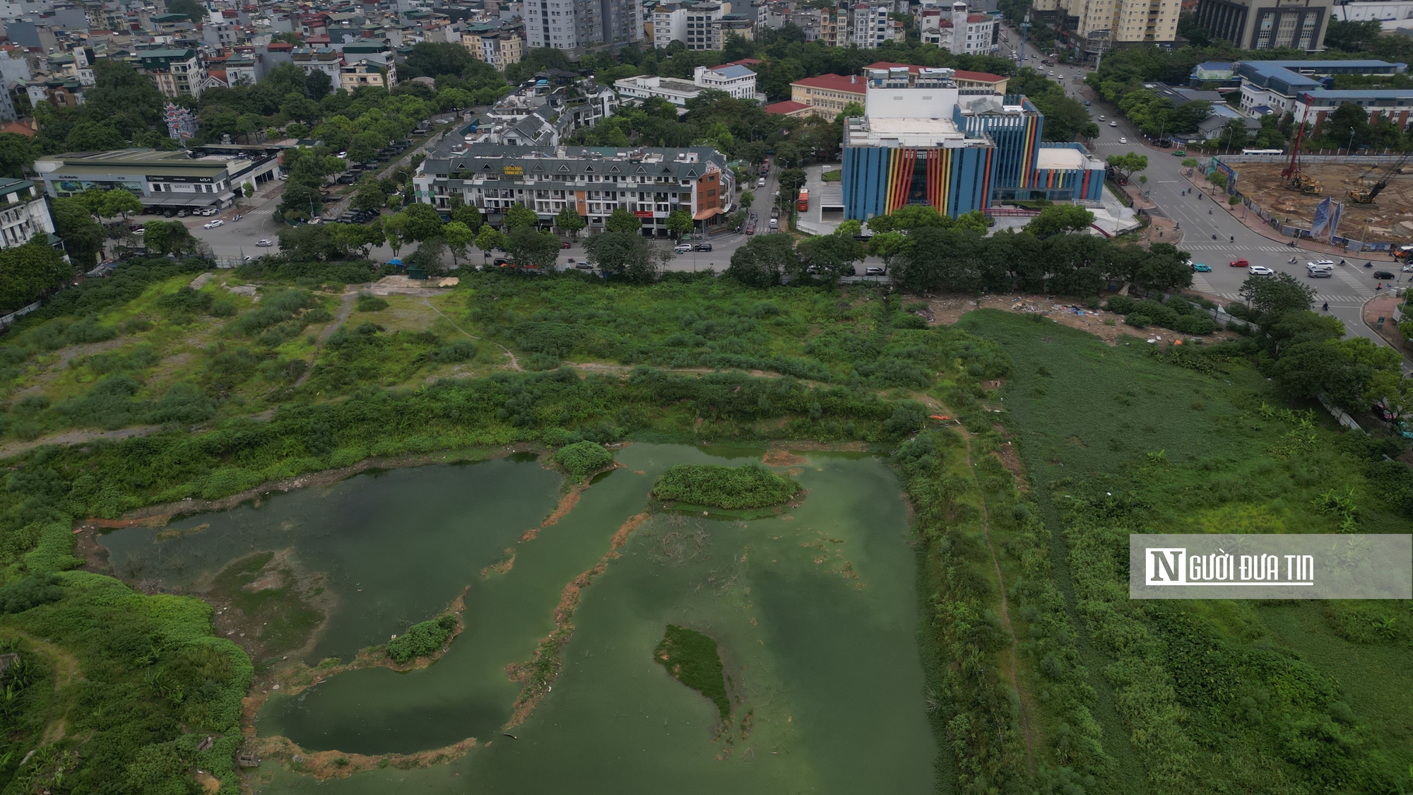 Hơn thập kỷ bỏ hoang cỏ dại phủ kín công viên điều hòa khu đô thị Tây Nam Hà Nội - Ảnh 4.