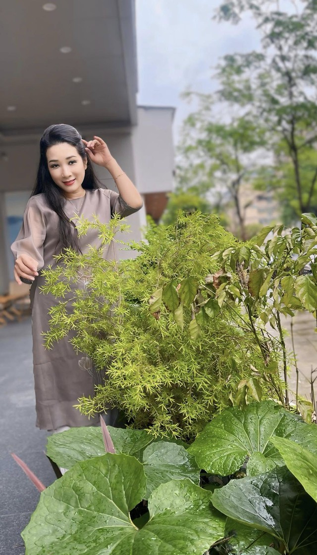 Nữ NSƯT đ&igrave;nh đ&aacute;m 1 thời l&agrave; mẹ đơn th&acirc;n: U60 gi&agrave;u c&oacute;, chọn cuộc sống độc th&acirc;n, giản dị - Ảnh 8.