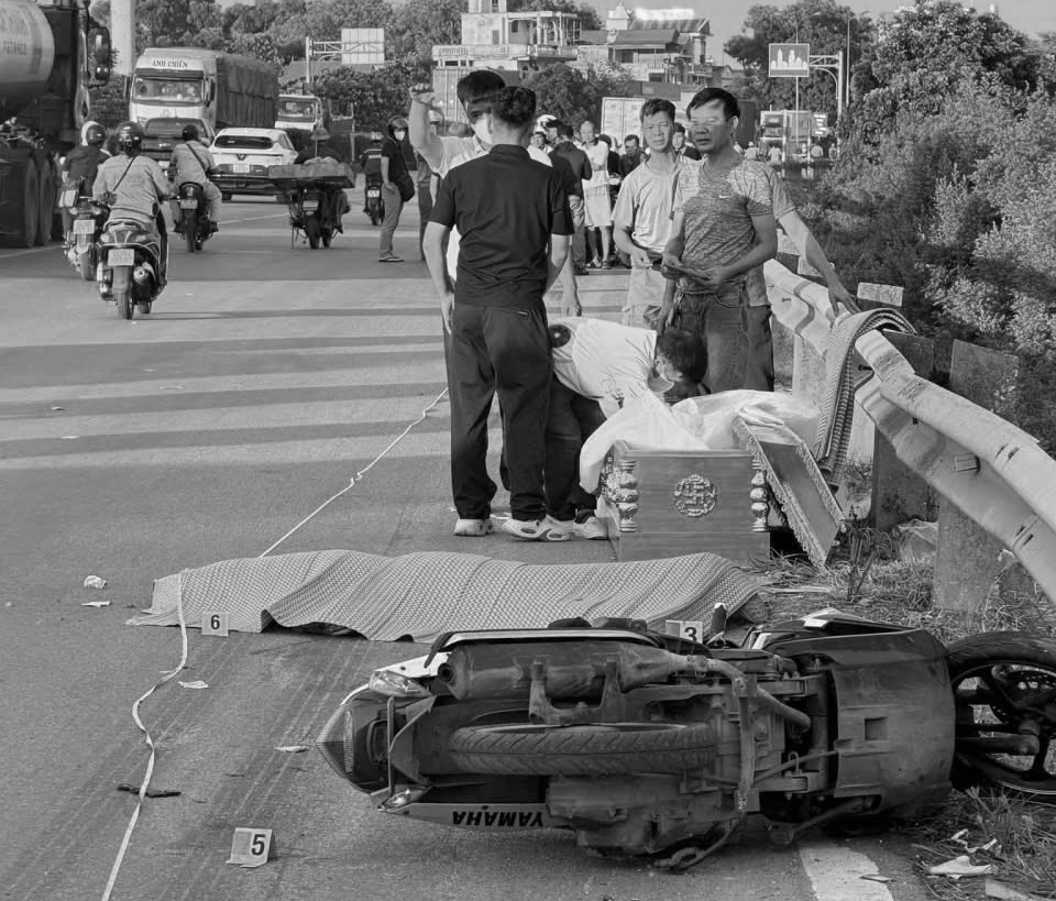 Truy tìm tài xế cùng xe ô tô nghi gây tai nạn chết người trên QL5- Ảnh 1.