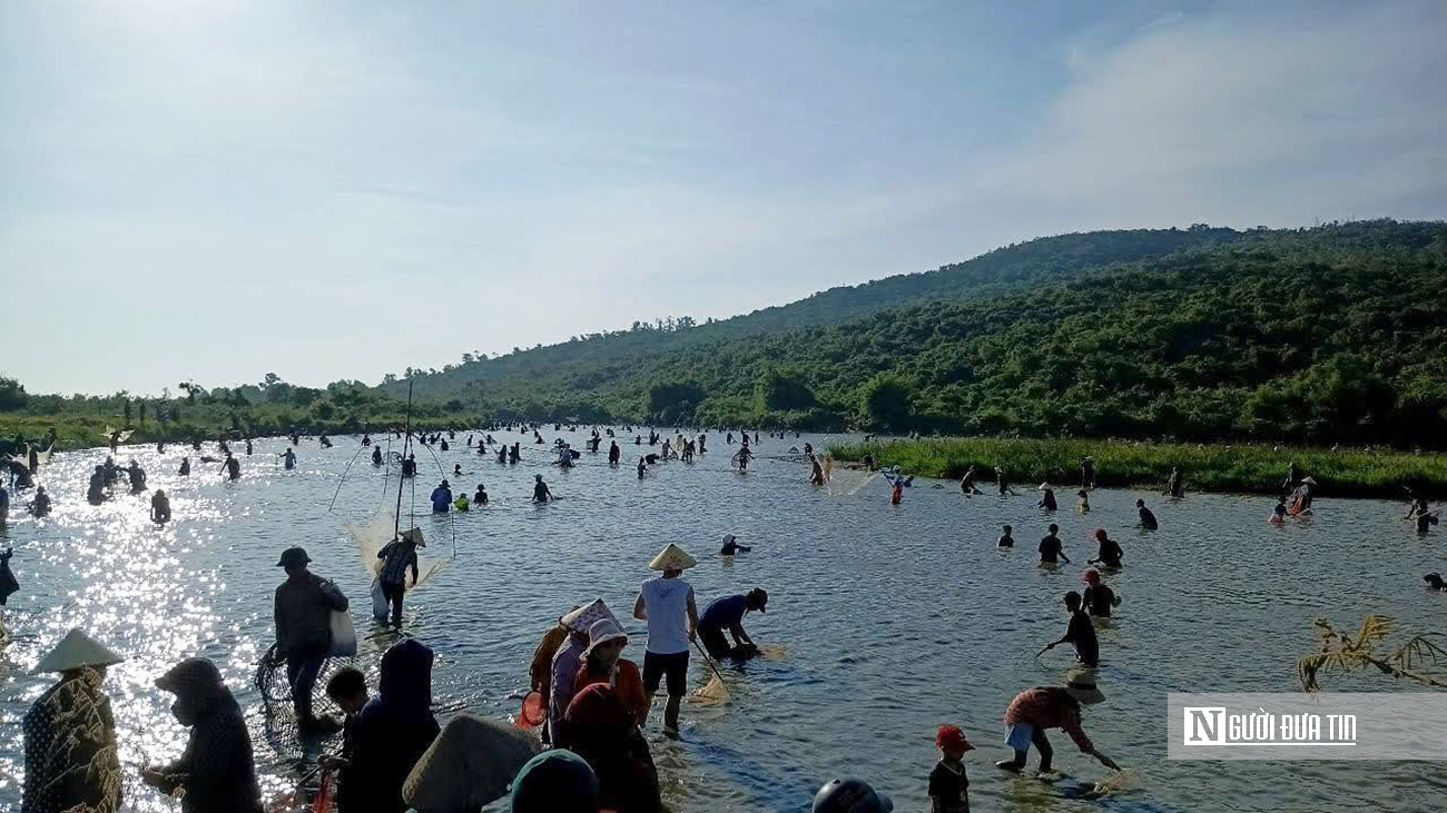 Gìn giữ nét văn hóa dân gian độc đáo lễ hội đánh cá 300 năm ở Hà Tĩnh - Ảnh 2.