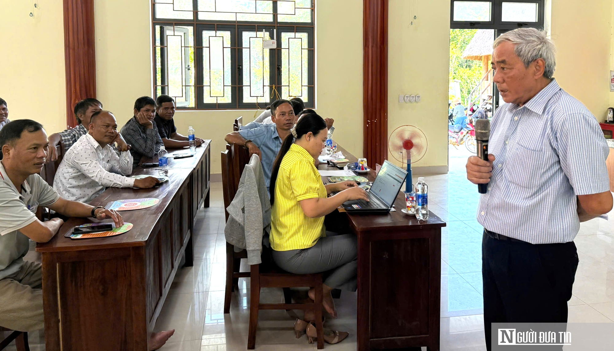 Đưa ph&aacute;p luật về th&ocirc;n, n&oacute;c v&ugrave;ng cao - Ảnh 2.