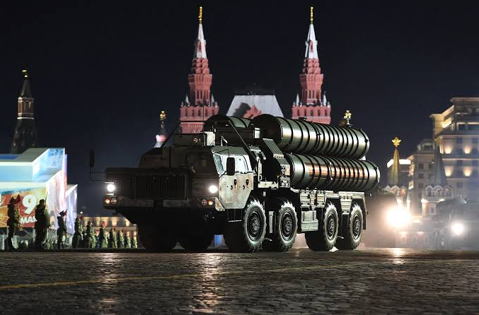Nga triển khai “Rồng lửa” S-400 bảo vệ mục tiêu đặc biệt ở Moscow? - Ảnh 1.
