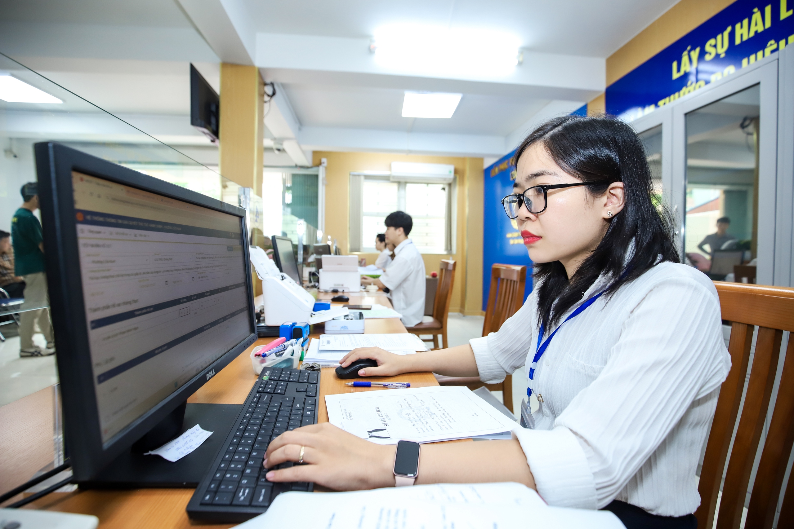 Một năm vận h&agrave;nh ch&iacute;nh quyền địa phương 2 cấp &ndash; B&agrave;i 2: H&agrave;i l&ograve;ng với tinh thần "v&igrave; d&acirc;n phục vụ" - Ảnh 9.