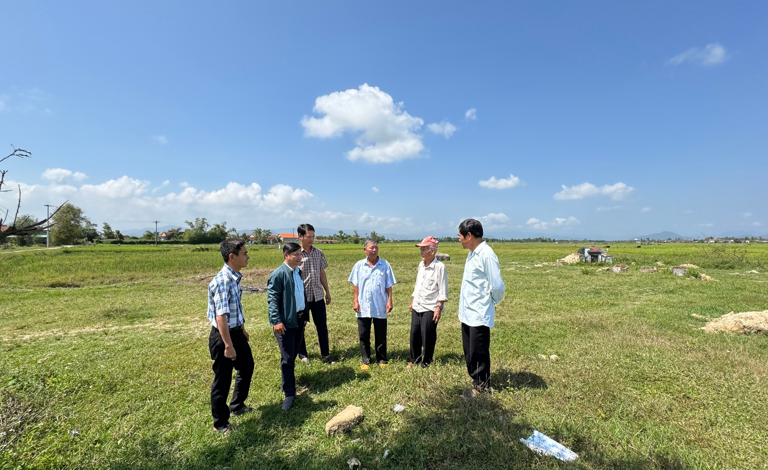Một năm vận h&agrave;nh ch&iacute;nh quyền địa phương 2 cấp &ndash; B&agrave;i 2: H&agrave;i l&ograve;ng với tinh thần "v&igrave; d&acirc;n phục vụ" - Ảnh 8.