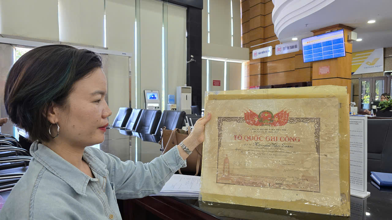 Một năm vận h&agrave;nh ch&iacute;nh quyền địa phương 2 cấp &ndash; B&agrave;i 2: H&agrave;i l&ograve;ng với tinh thần "v&igrave; d&acirc;n phục vụ" - Ảnh 1.