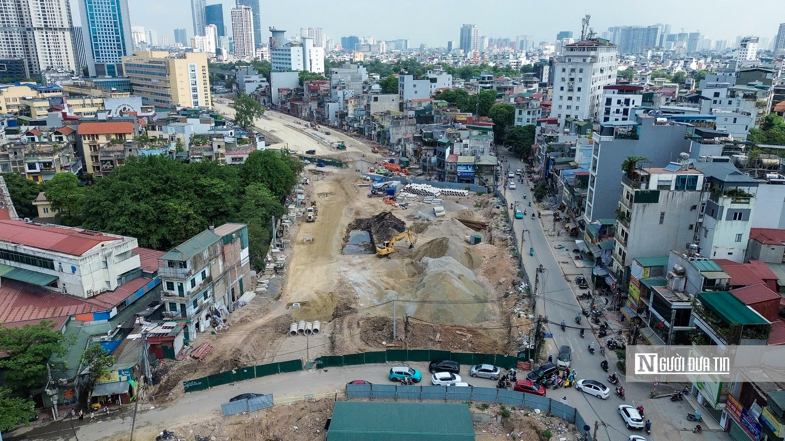 H&agrave; Nội: Đoạn đường Ho&agrave;ng Cầu - Voi Phục bắt đầu được thảm nhựa- Ảnh 2.