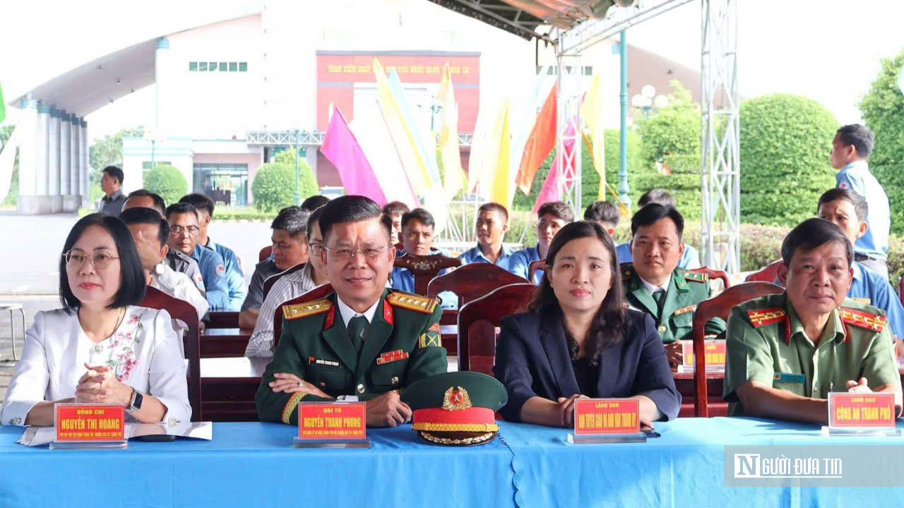 Lễ đ&oacute;n 62 h&agrave;i cốt liệt sĩ trở về đất mẹ sau 105 ng&agrave;y t&igrave;m kiếm tr&ecirc;n đất Campuchia - Ảnh 10.