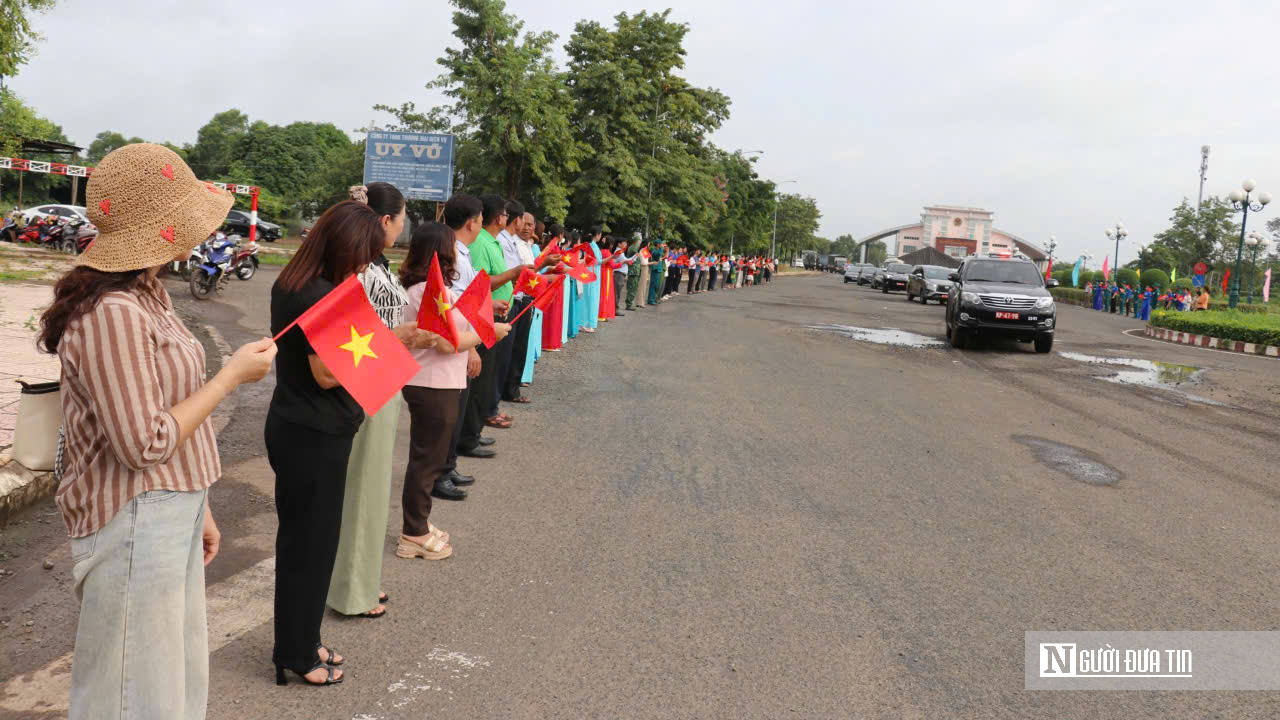 Lễ đ&oacute;n 62 h&agrave;i cốt liệt sĩ trở về đất mẹ sau 105 ng&agrave;y t&igrave;m kiếm tr&ecirc;n đất Campuchia - Ảnh 13.
