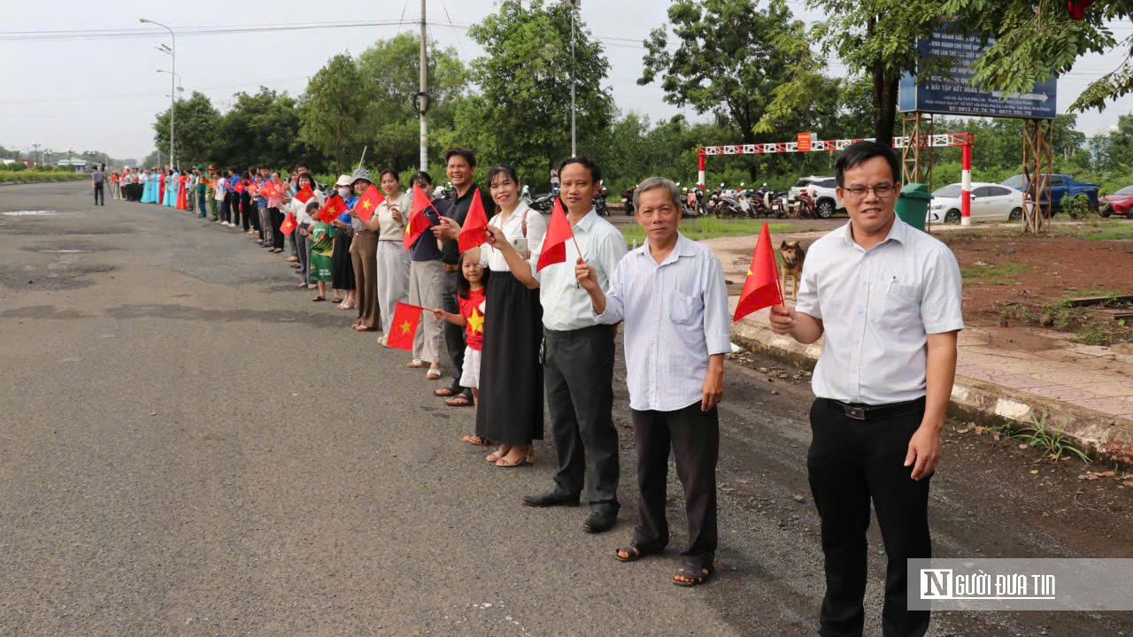 Lễ đ&oacute;n 62 h&agrave;i cốt liệt sĩ trở về đất mẹ sau 105 ng&agrave;y t&igrave;m kiếm tr&ecirc;n đất Campuchia - Ảnh 14.