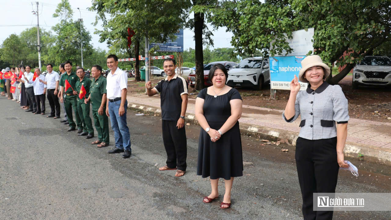 Lễ đ&oacute;n 62 h&agrave;i cốt liệt sĩ trở về đất mẹ sau 105 ng&agrave;y t&igrave;m kiếm tr&ecirc;n đất Campuchia - Ảnh 15.
