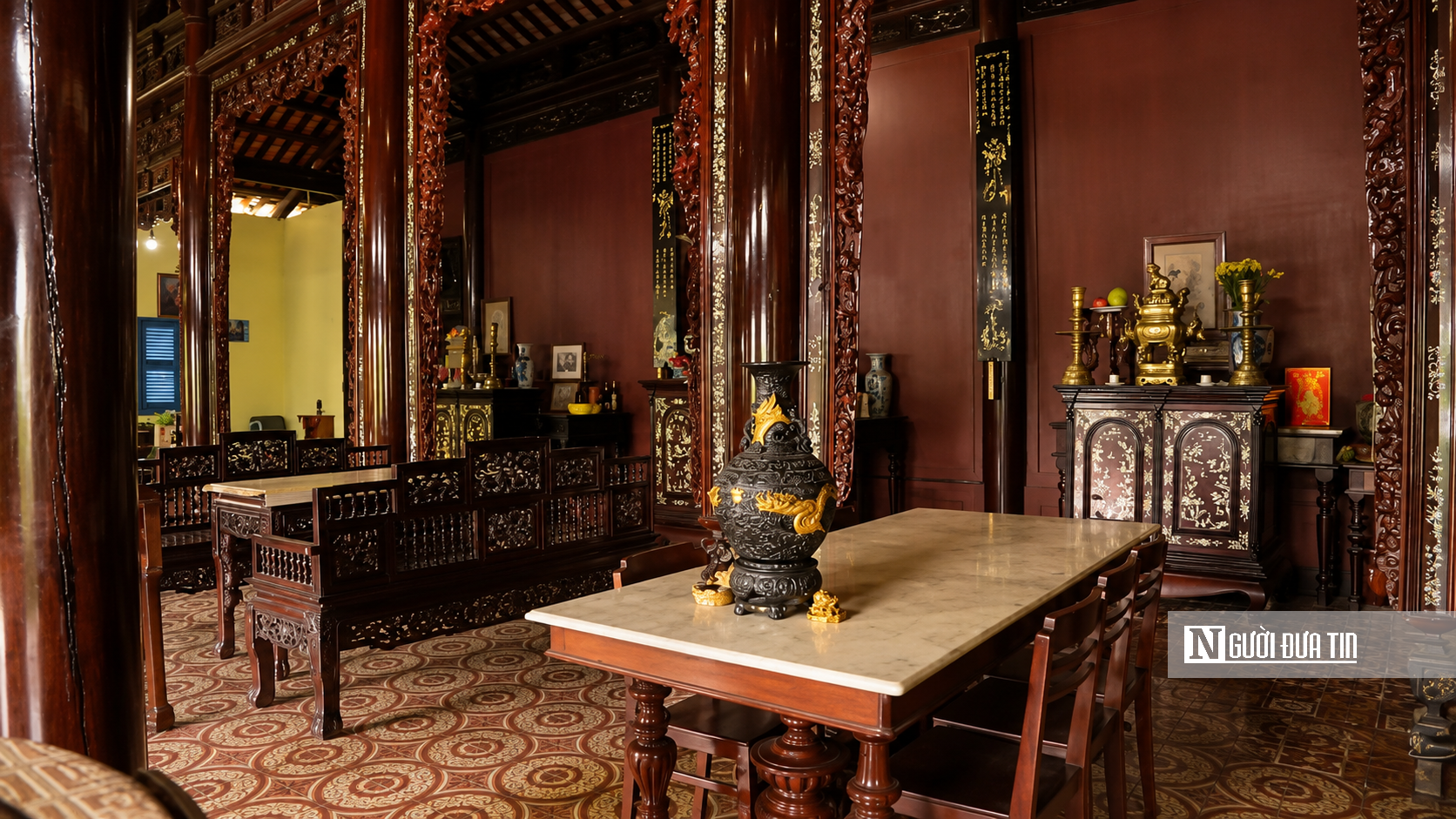 Cận cảnh 