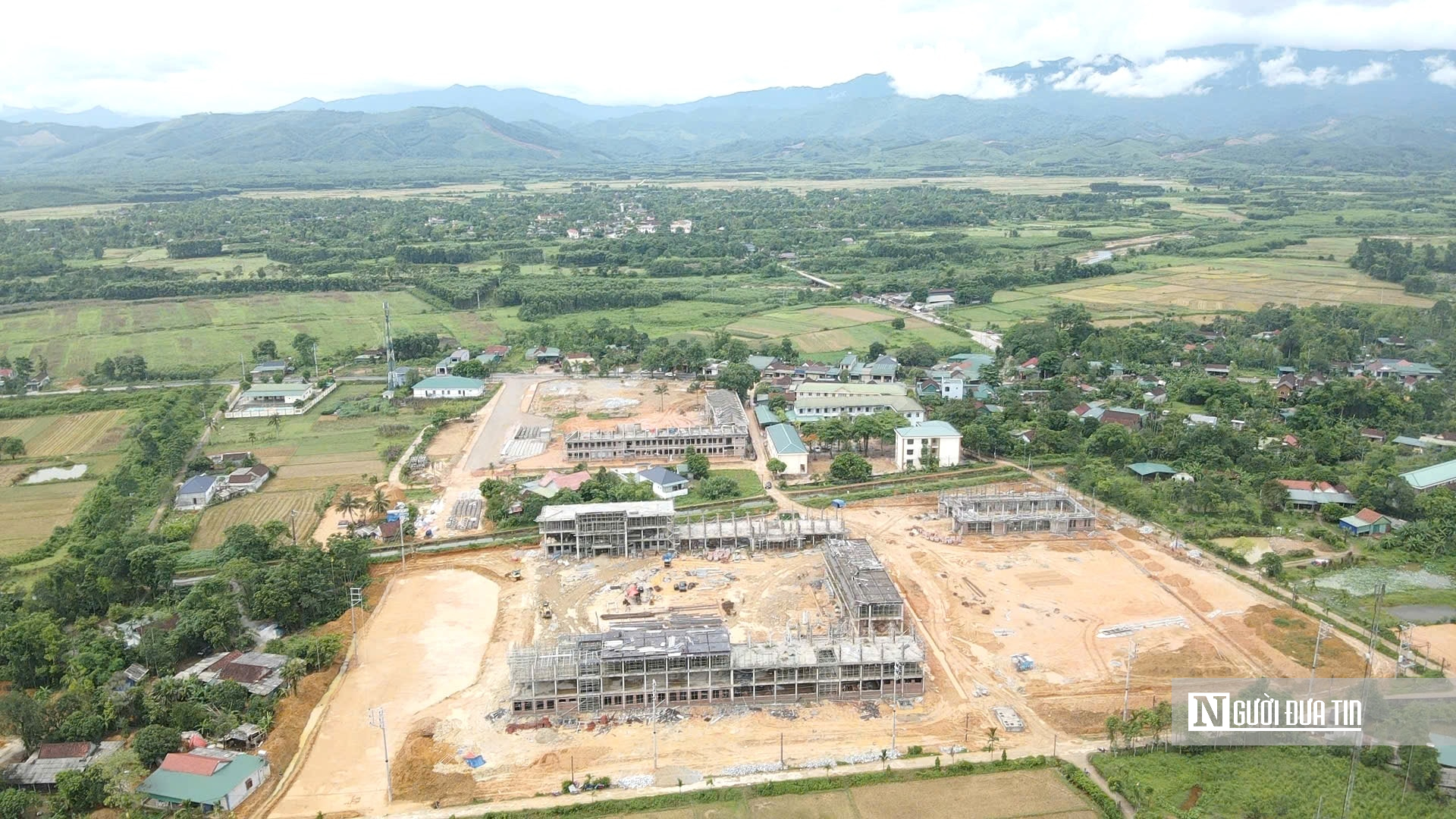 H&agrave; Tĩnh đẩy nhanh tiến độ x&acirc;y dựng trường nội tr&uacute; li&ecirc;n cấp v&ugrave;ng bi&ecirc;n- Ảnh 1.