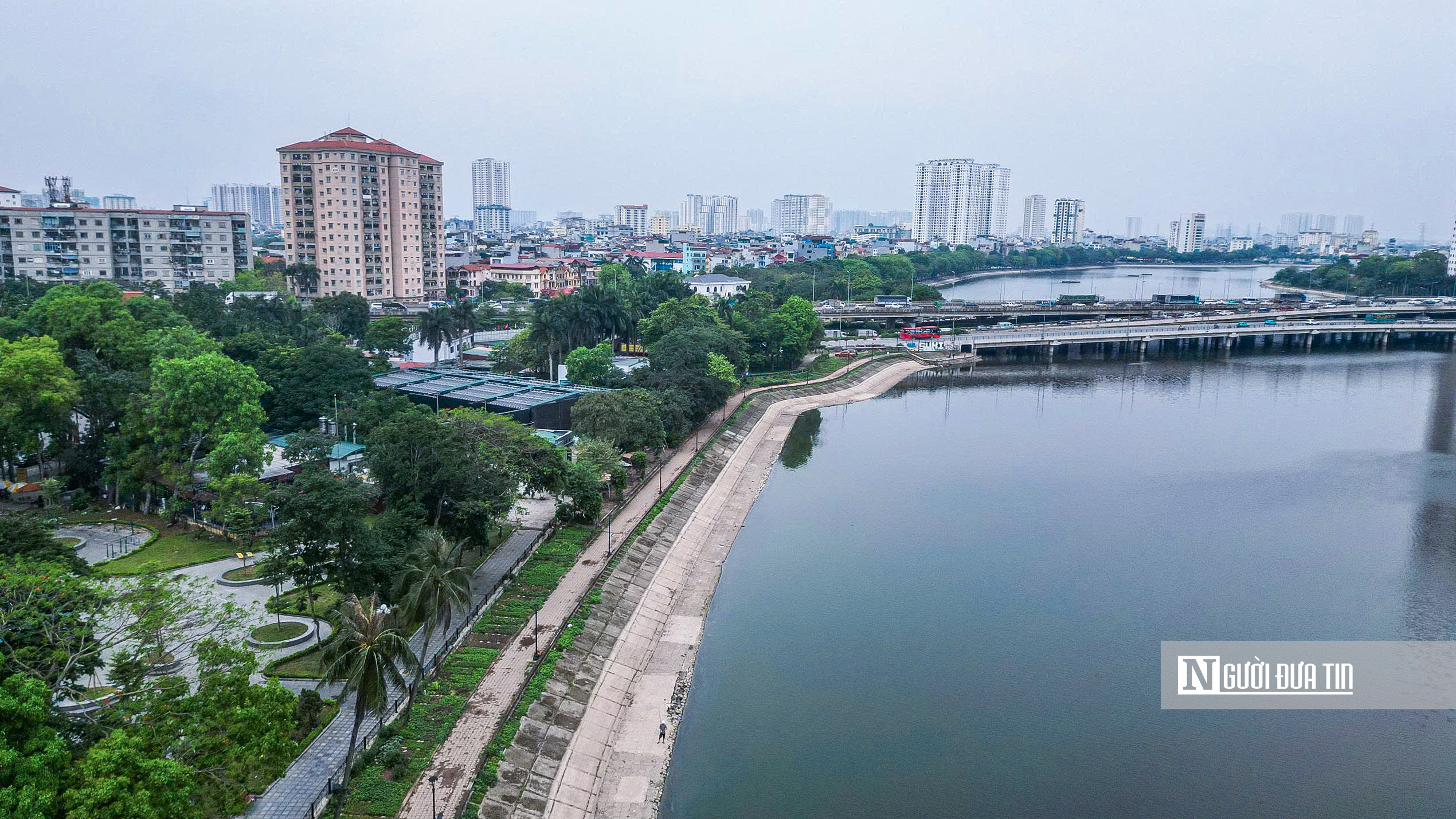 Cận cảnh c&aacute;c c&ocirc;ng vi&ecirc;n ở H&agrave; Nội đang được tu sửa, n&acirc;ng cấp - Ảnh 5.