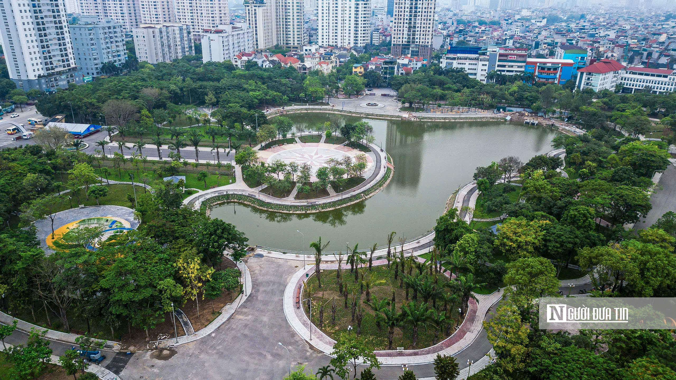 Cận cảnh c&aacute;c c&ocirc;ng vi&ecirc;n ở H&agrave; Nội đang được tu sửa, n&acirc;ng cấp - Ảnh 9.
