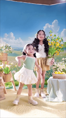 Khung h&igrave;nh "gấp 3 visual" của 3 hot kid nh&agrave; Kh&aacute;nh Thi - Phan Hiển - Ảnh 6.