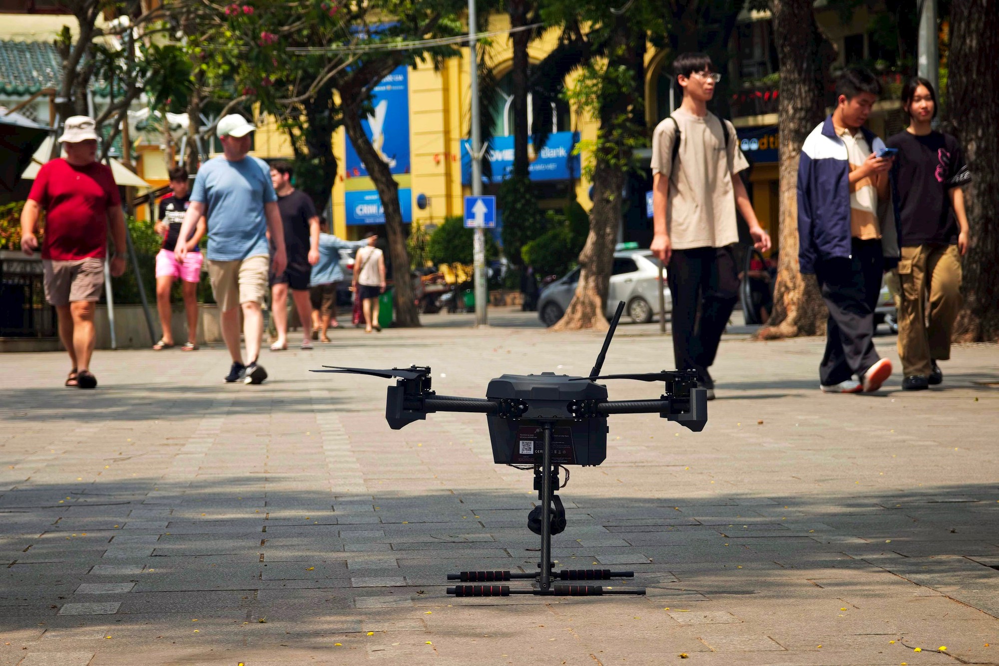 Từ th&aacute;ng 6, C&ocirc;ng an H&agrave; Nội thử nghiệm UAV AI gi&aacute;m s&aacute;t an ninh trật tự, giao th&ocirc;ng từ tr&ecirc;n kh&ocirc;ng- Ảnh 3.