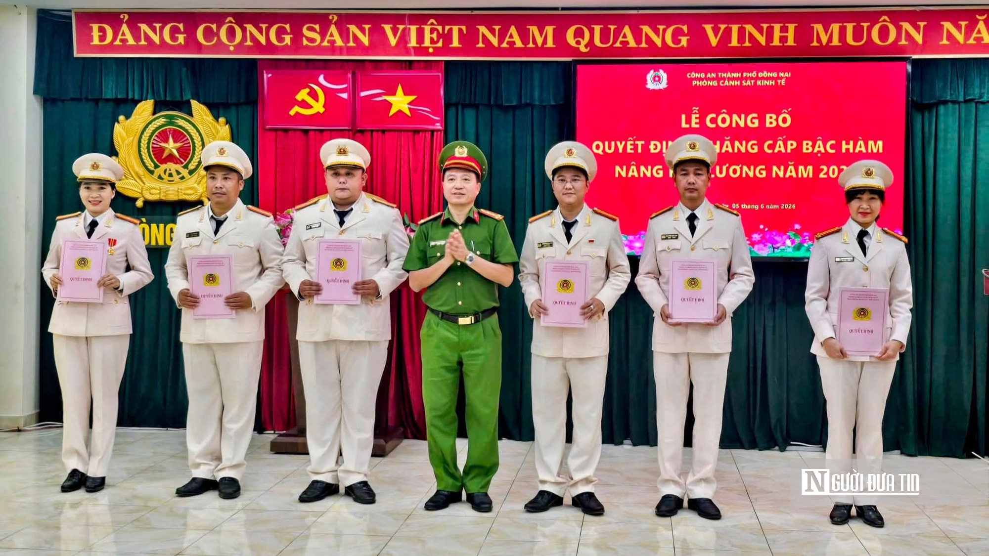 Thăng cấp bậc h&agrave;m, n&acirc;ng lương cho 73 c&aacute;n bộ, chiến sĩ C&ocirc;ng an Đồng Nai- Ảnh 3.