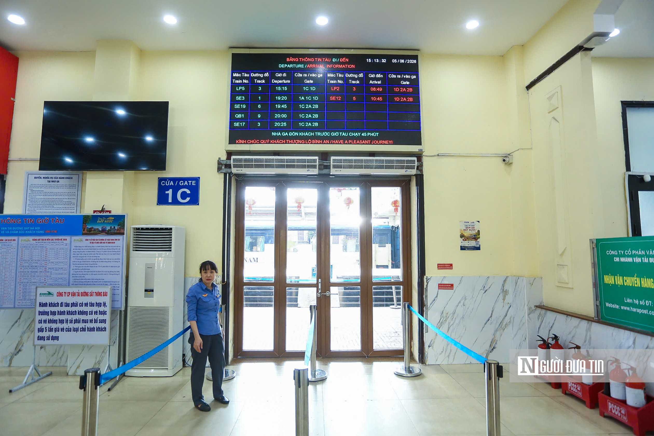 Bên trong ga tàu hơn 120 năm tuổi ở Hà Nội- Ảnh 7. Bên trong ga tàu hơn 120 năm tuổi ở Hà Nội- Ảnh 7.