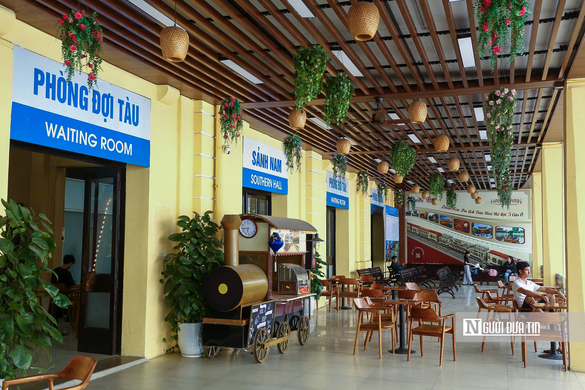 Bên trong ga tàu hơn 120 năm tuổi ở Hà Nội- Ảnh 11. Bên trong ga tàu hơn 120 năm tuổi ở Hà Nội- Ảnh 11.