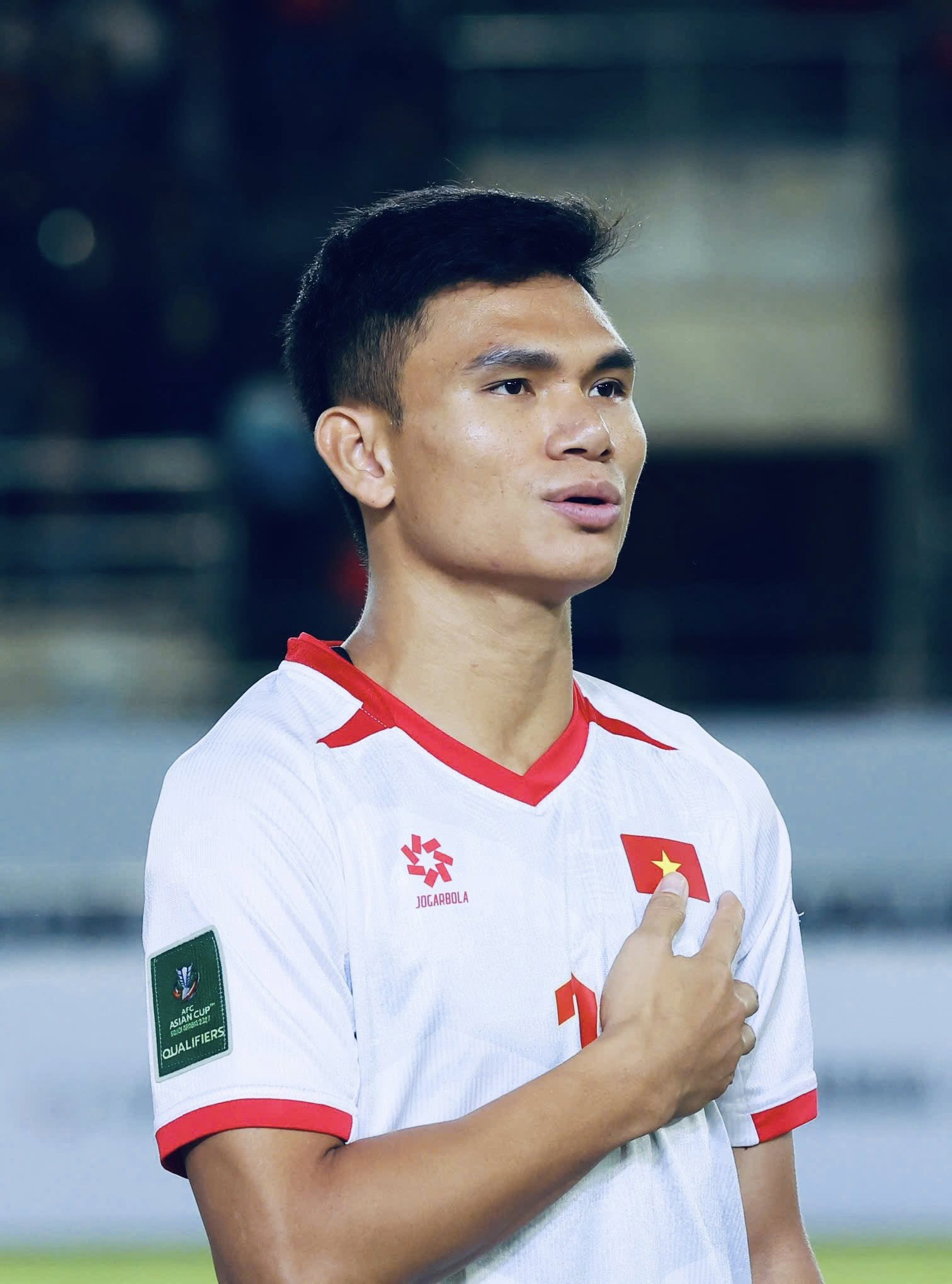 Hé lộ gia thế gây bất ngờ của vợ