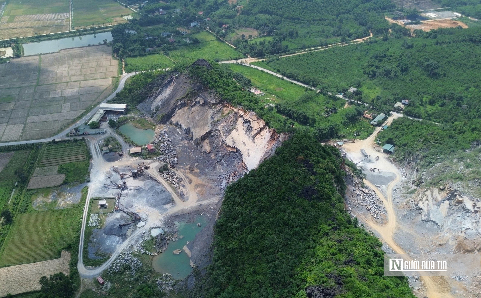 Sập mỏ đá ở Thanh Hóa khiến 3 người chết: 36 mỏ khai thác sai thiết kế, xử phạt 6,4 tỷ đồng- Ảnh 3. Sập mỏ đá ở Thanh Hóa khiến 3 người chết: 36 mỏ khai thác sai thiết kế, xử phạt 6,4 tỷ đồng- Ảnh 3.