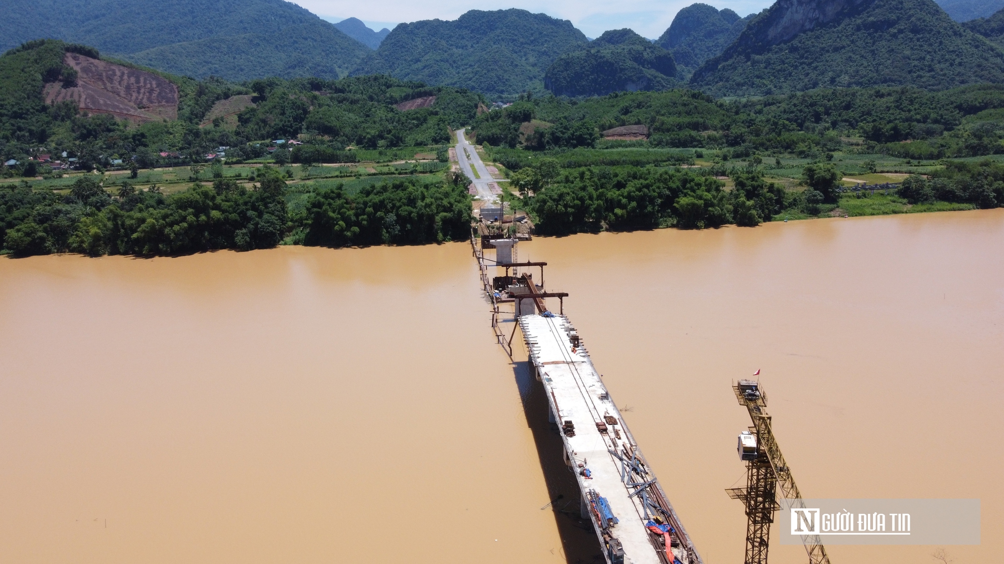 Cầu vượt sông Mã hơn 200 tỷ đồng khó về đích đúng hẹn vì vướng giải phóng tài sản công- Ảnh 2. Cầu vượt sông Mã hơn 200 tỷ đồng khó về đích đúng hẹn vì vướng giải phóng tài sản công- Ảnh 2.