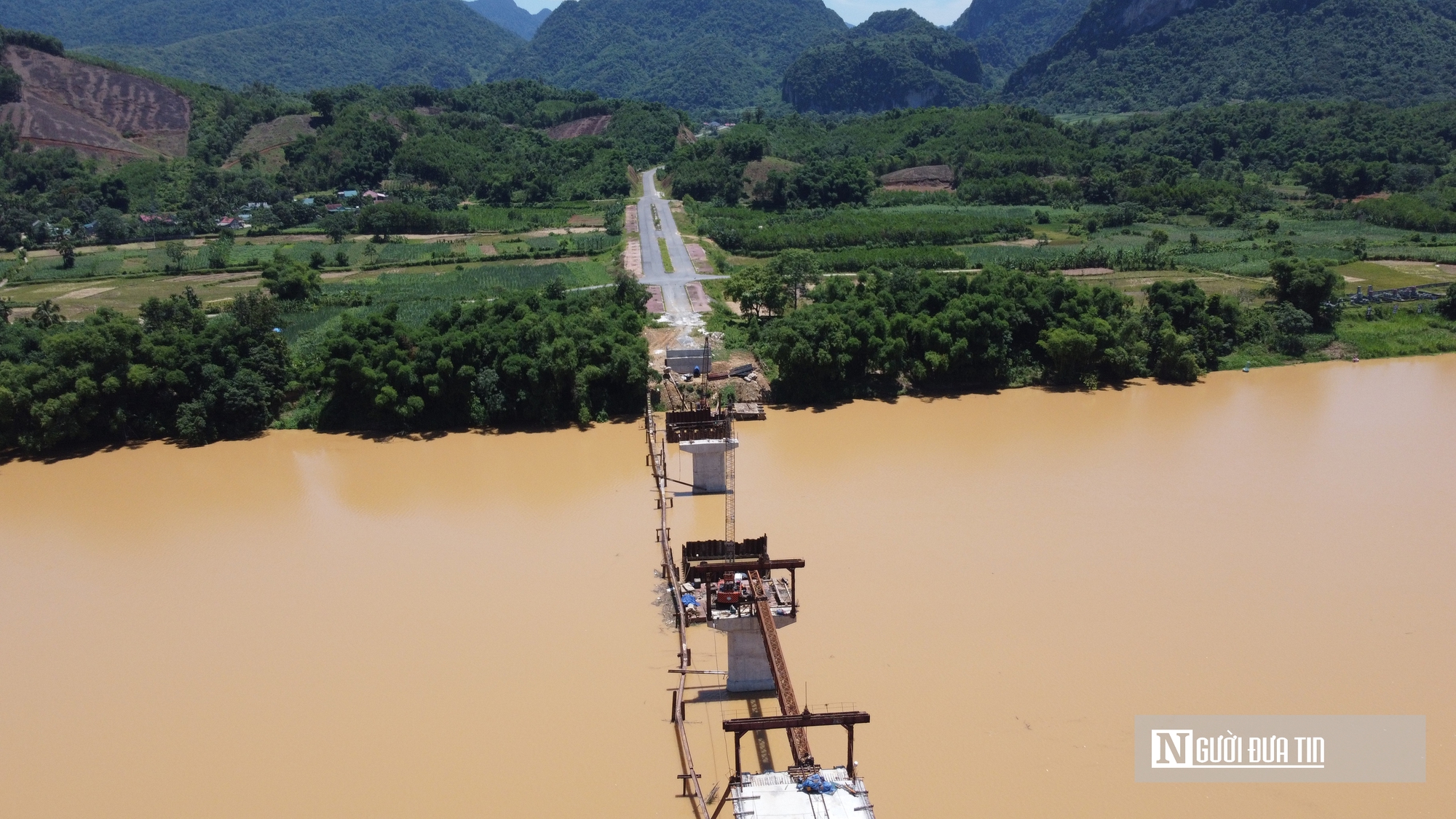 Cầu vượt sông Mã hơn 200 tỷ đồng khó về đích đúng hẹn vì vướng giải phóng tài sản công- Ảnh 3. Cầu vượt sông Mã hơn 200 tỷ đồng khó về đích đúng hẹn vì vướng giải phóng tài sản công- Ảnh 3.