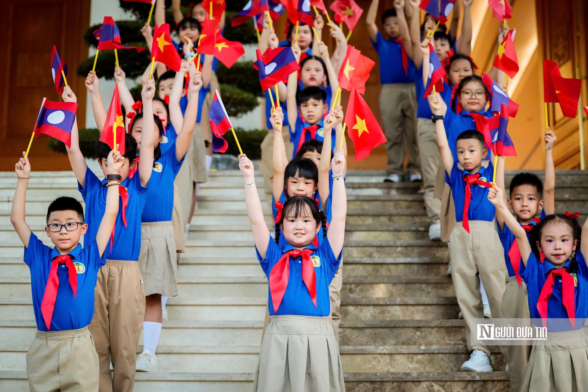 Thủ tướng Lê Minh Hưng chủ trì Lễ đón Thủ tướng Lào thăm chính thức Việt Nam- Ảnh 2. Thủ tướng Lê Minh Hưng chủ trì Lễ đón Thủ tướng Lào thăm chính thức Việt Nam- Ảnh 2.
